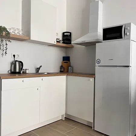 Amazing Near The דירה פומורי